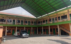 Oyo 92693 Houstel Darma Syariah
